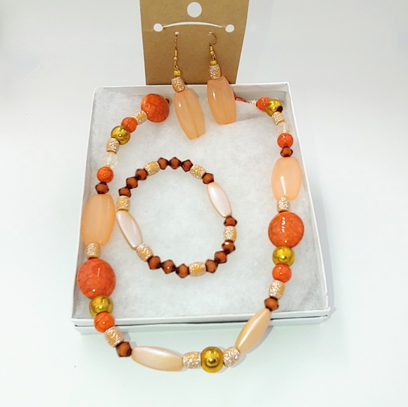 247NEB015. Handmade 3Pc. Carnelian Crackled Burnt Necklace Set - Picture 6 of 8